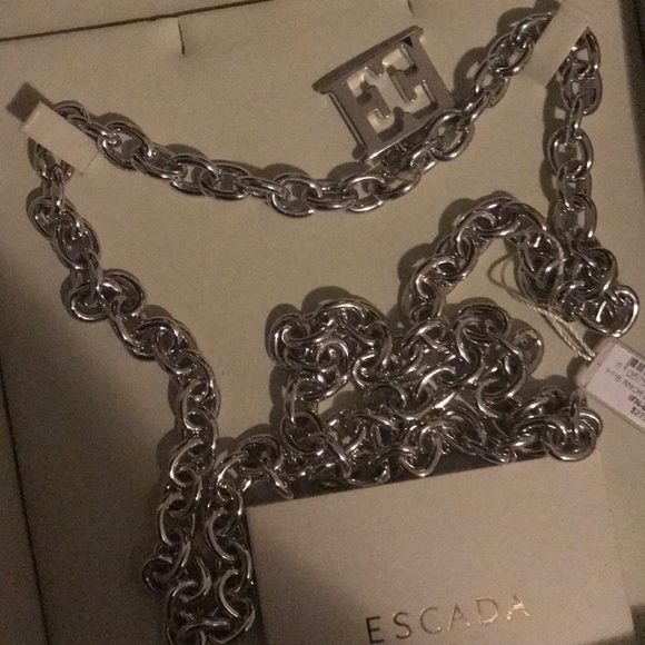 100% ESCADA Link Chain💞💞- Long length - Picture 6 of 8